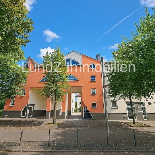 Für Singles-Zentral gelegen -2 Zimmer Wohnung - Photo 2