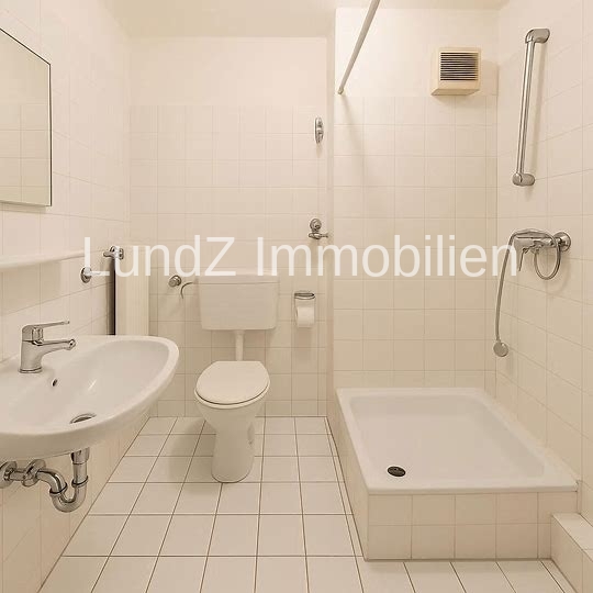 Für Singles-Zentral gelegen -2 Zimmer Wohnung - Photo 1