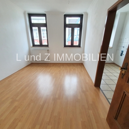 In zentraler Innenstadtlage befindet sich eine freundliche und helle 4-Zimmer-Wohnung mit Balkon. - Foto 4