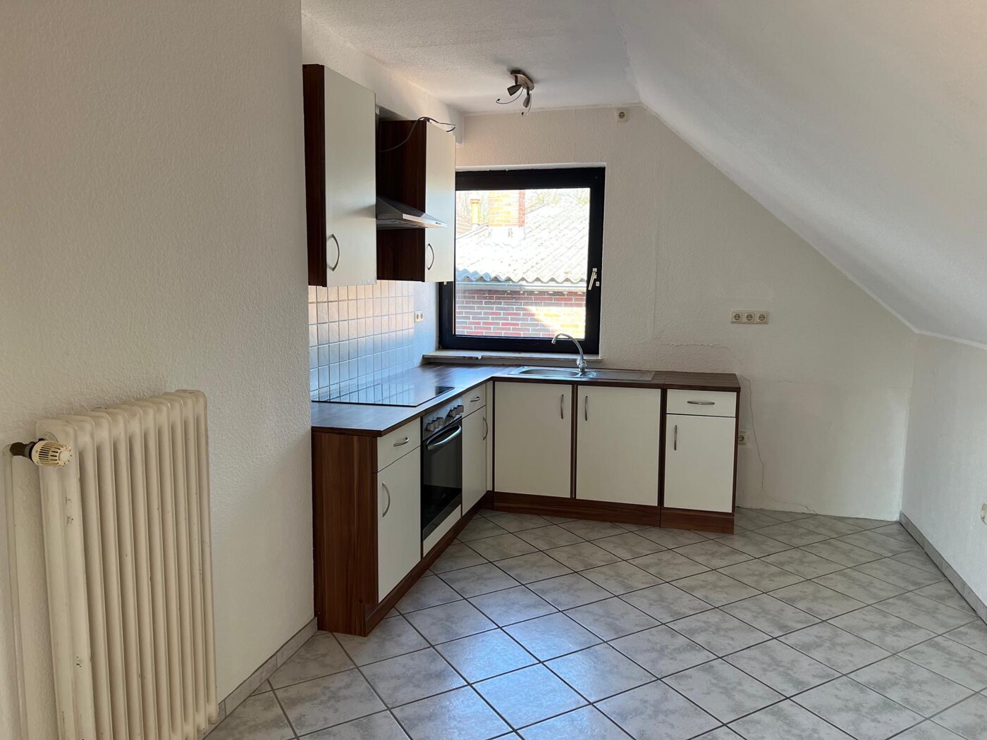 Einblick Einfamilienhaus mit zwei Wohneinheiten