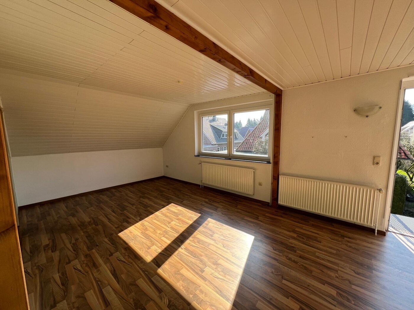 Einblick Einfamilienhaus mit zwei Wohneinheiten