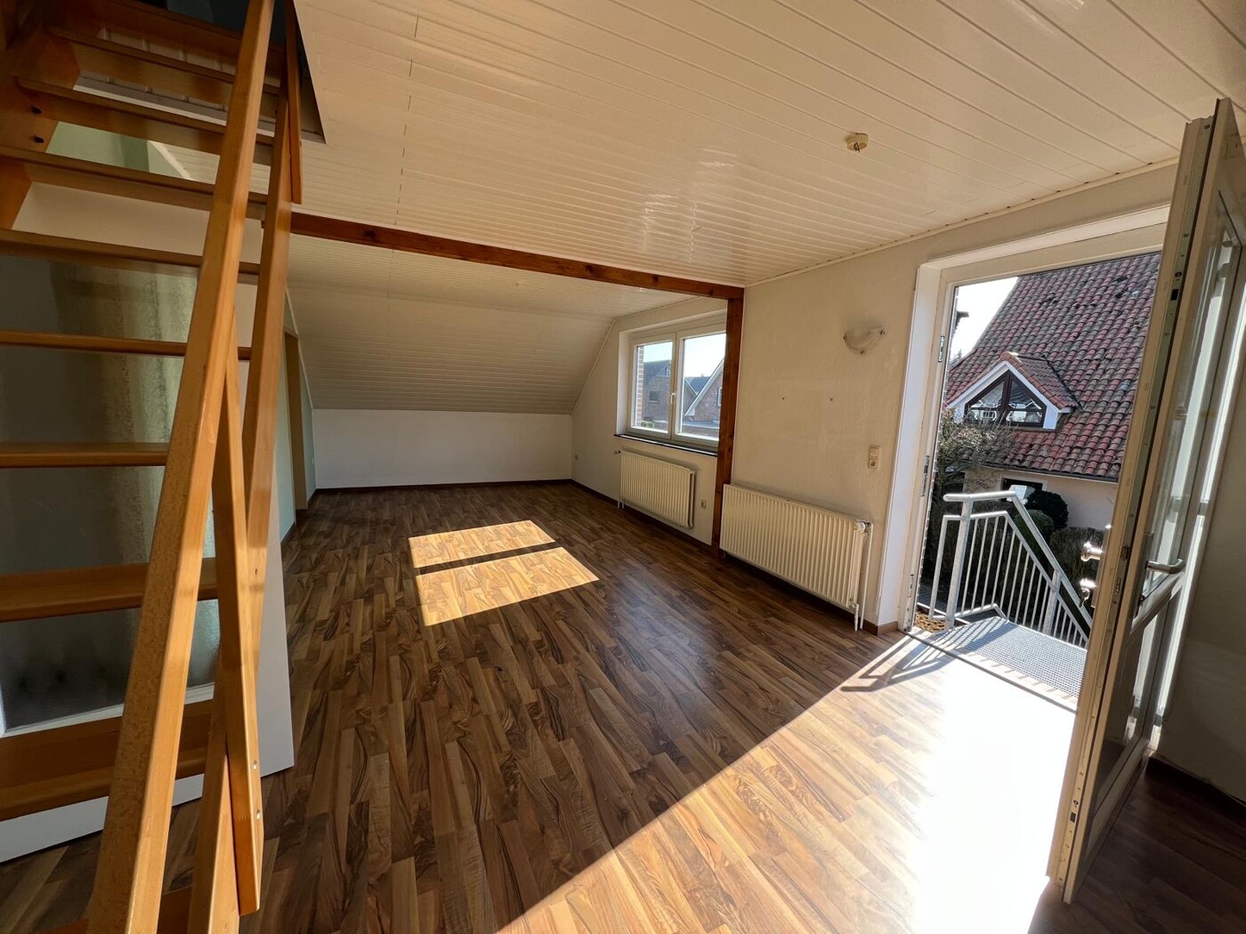 Einblick Einfamilienhaus mit zwei Wohneinheiten