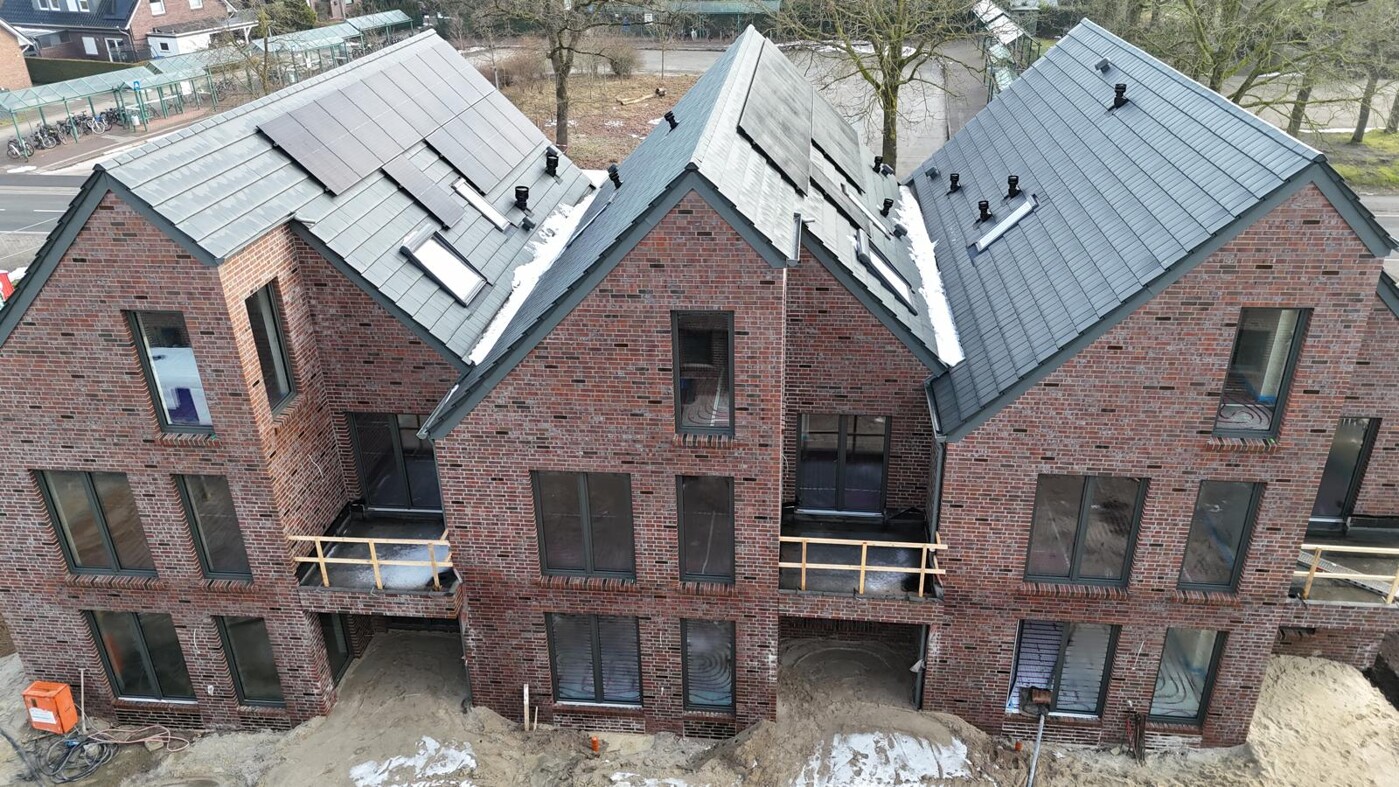 Wohnung und Balkon in der Mitte