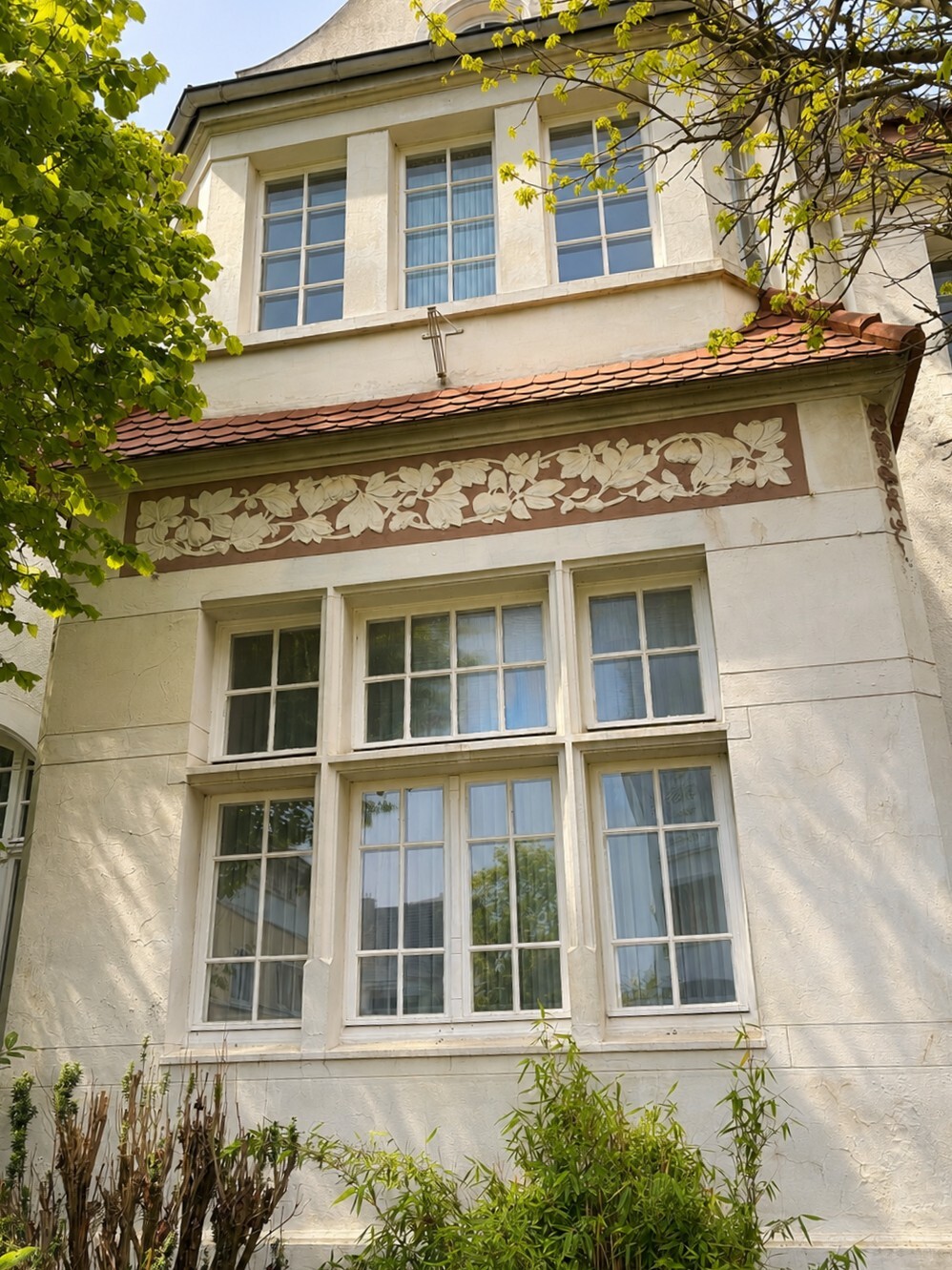 Zweigeschossiger Vorbau