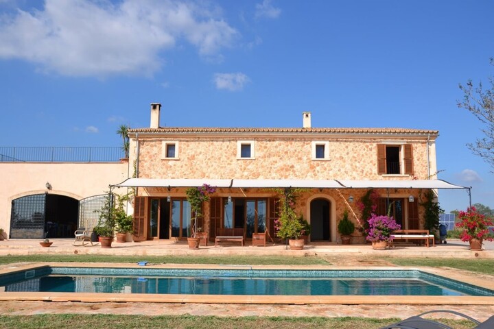 Finca mit Vermietungslizenz in Campos