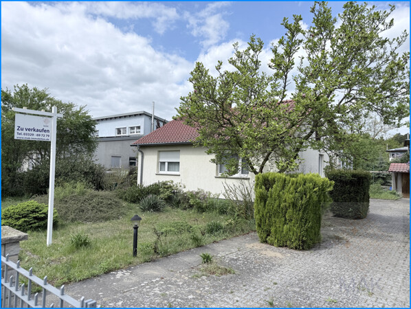 Straßenansicht