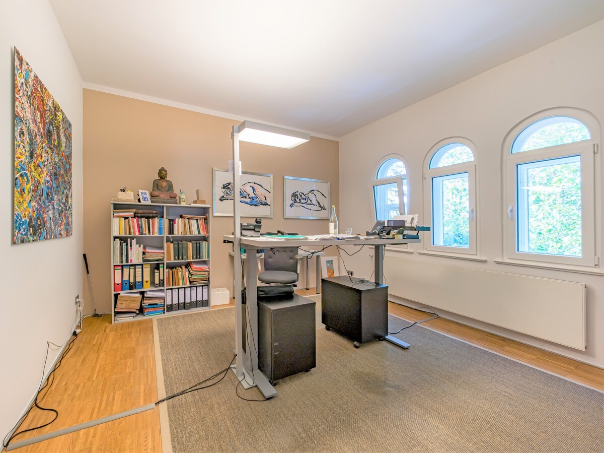 Modernes Bürogebäude im historischen Gewand - Foto 5