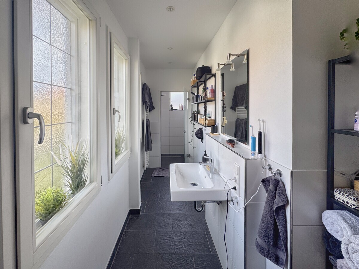 Modernisierte 3-Zimmer-Wohnung mit Terrasse im Gerichtsviertel - Photo 2