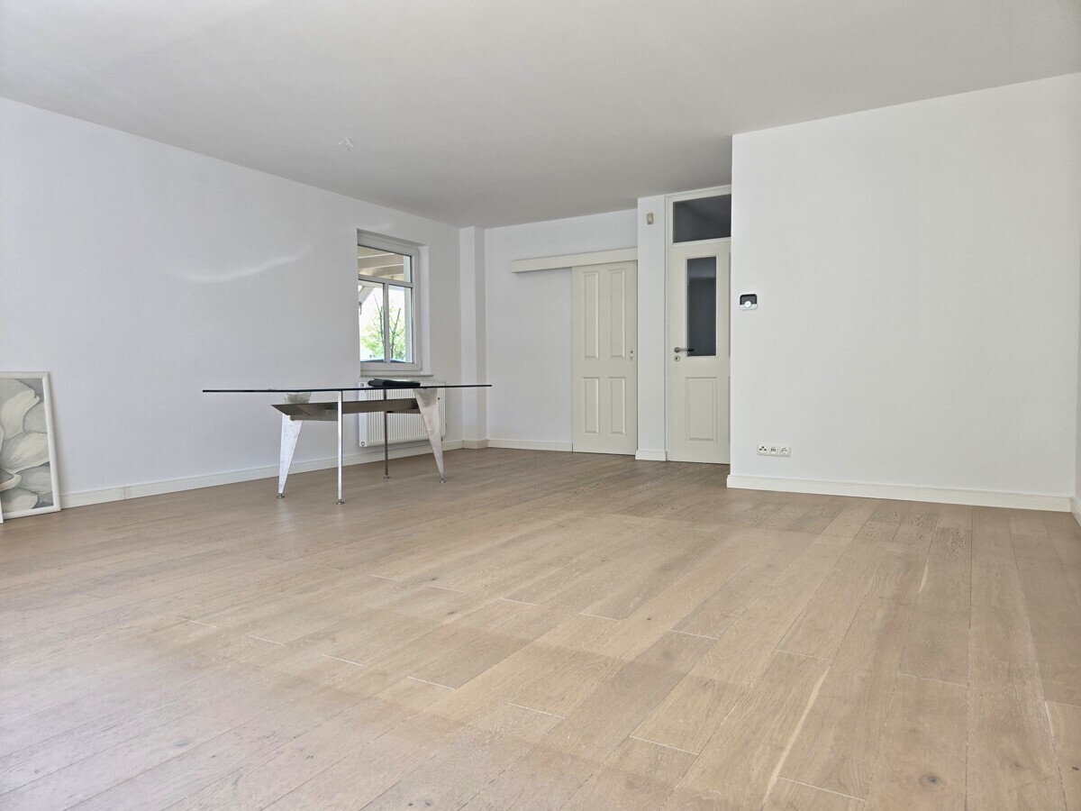 Moderne Doppelhaushälfte mit Garten nahe des Wunderburgparks - Photo 1