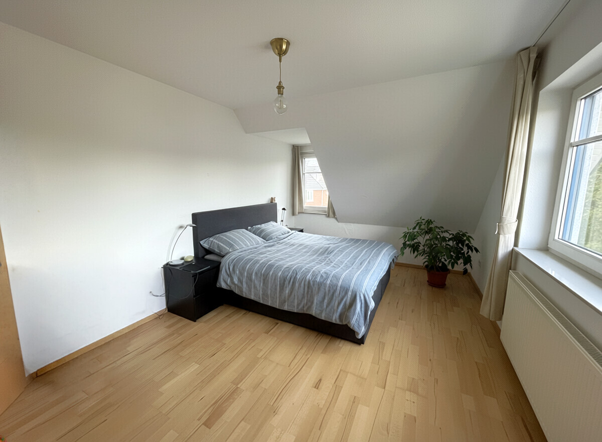 Großzügige 4-Zimmerwohnung im begehrten "Marschwegviertel" mit Loggia und EBK - Foto 3