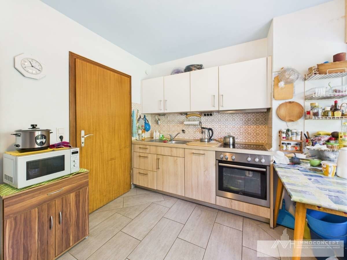 CAM04062G0-PR0033-STILL012