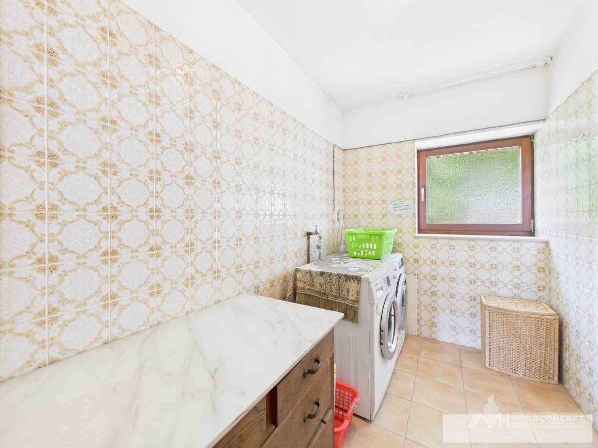 CAM04062G0-PR0033-STILL022