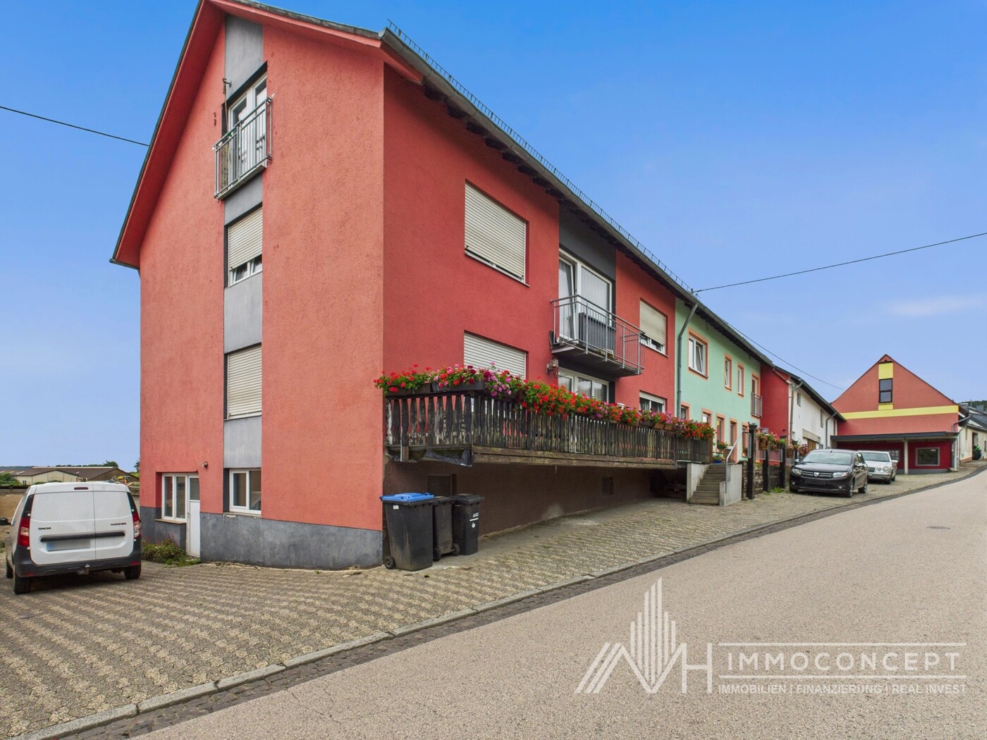 CAM04062G0-PR0038-STILL003