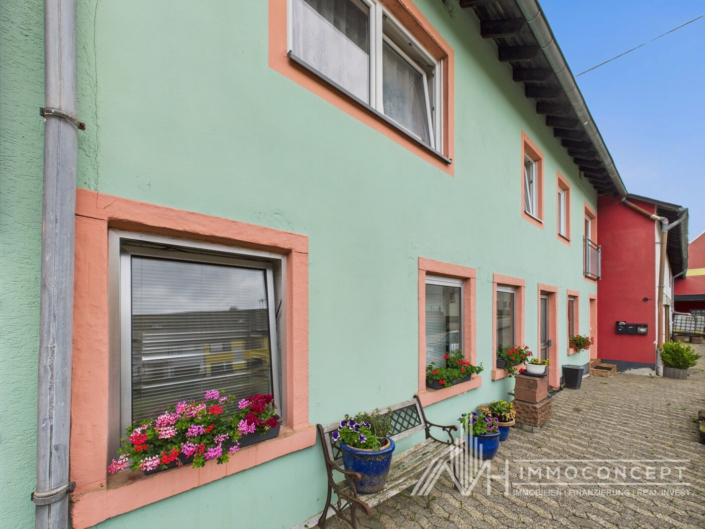 CAM04062G0-PR0038-STILL012