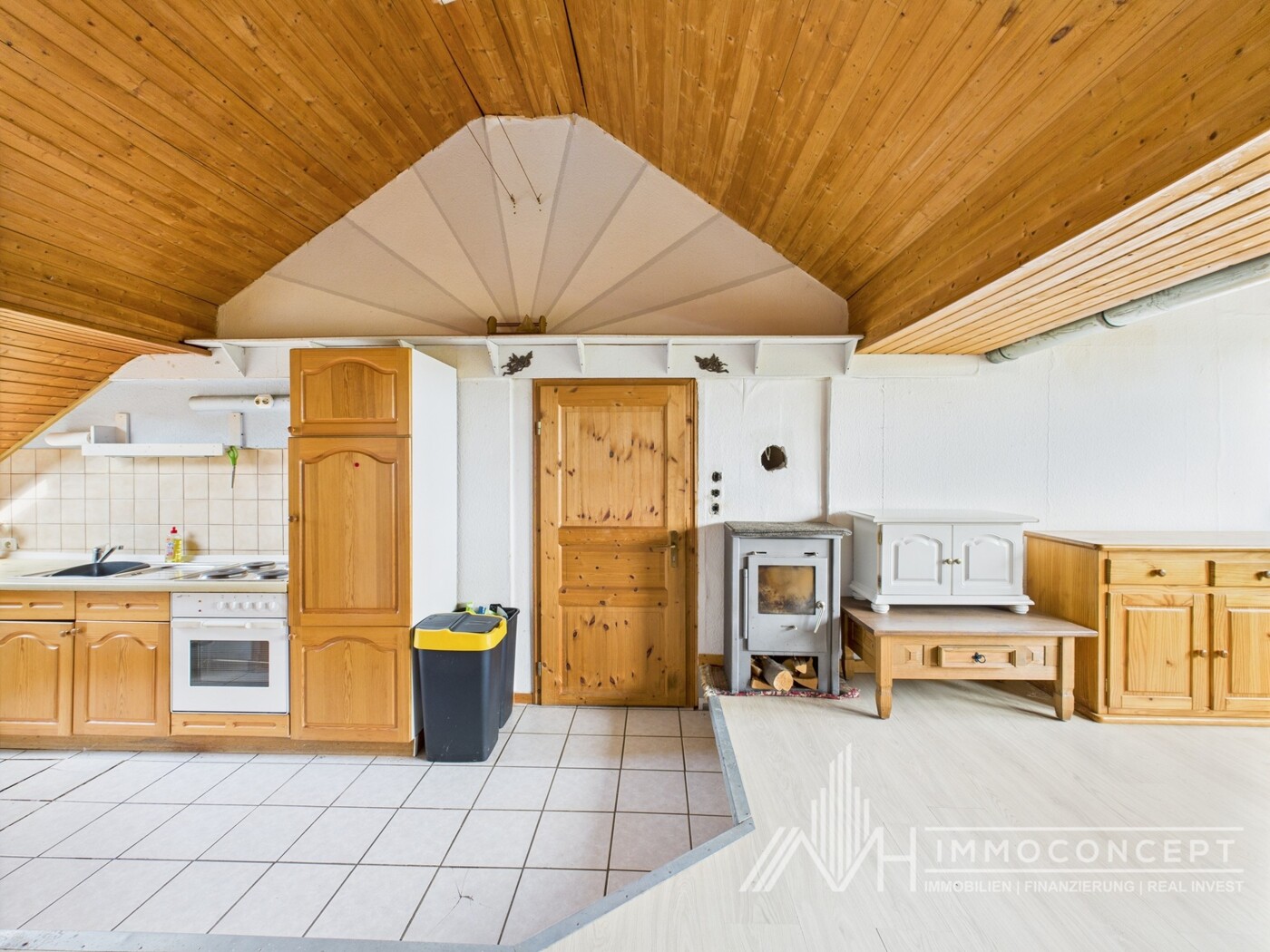 CAM04062G0-PR0038-STILL022