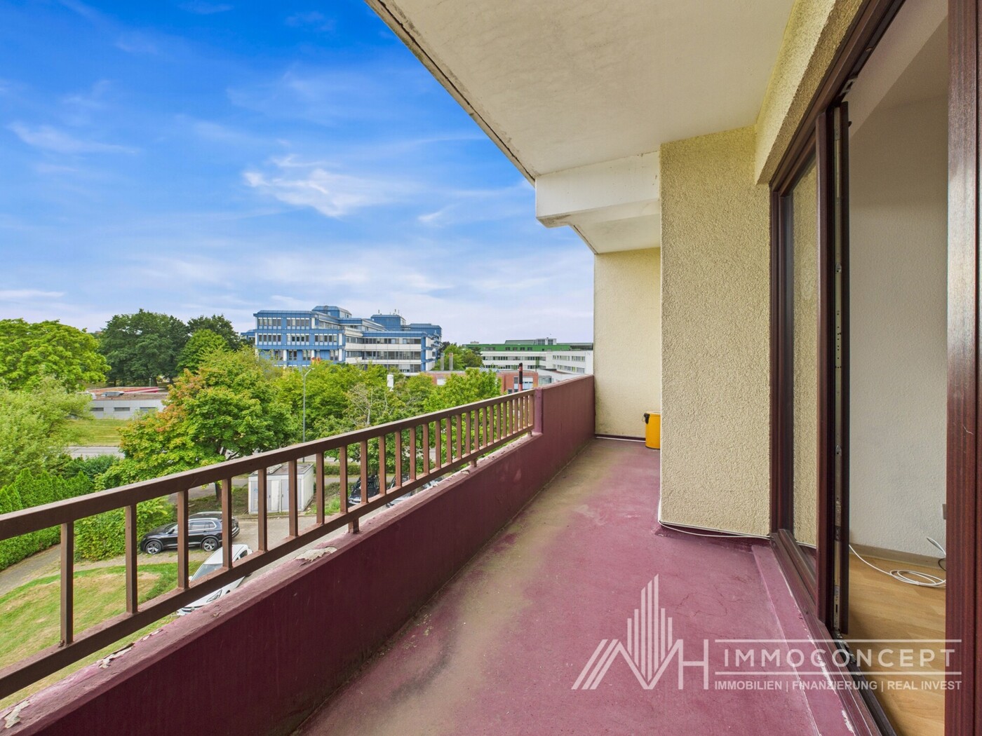 CAM04062G0-PR0043-STILL003