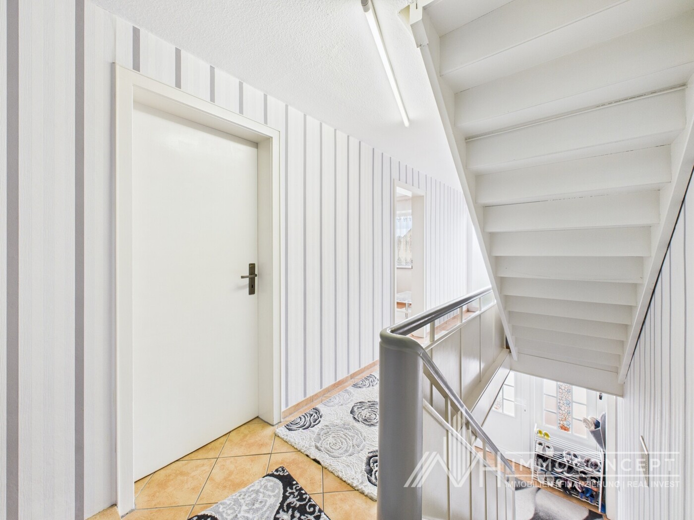 CAM04062G0-PR0045-STILL019