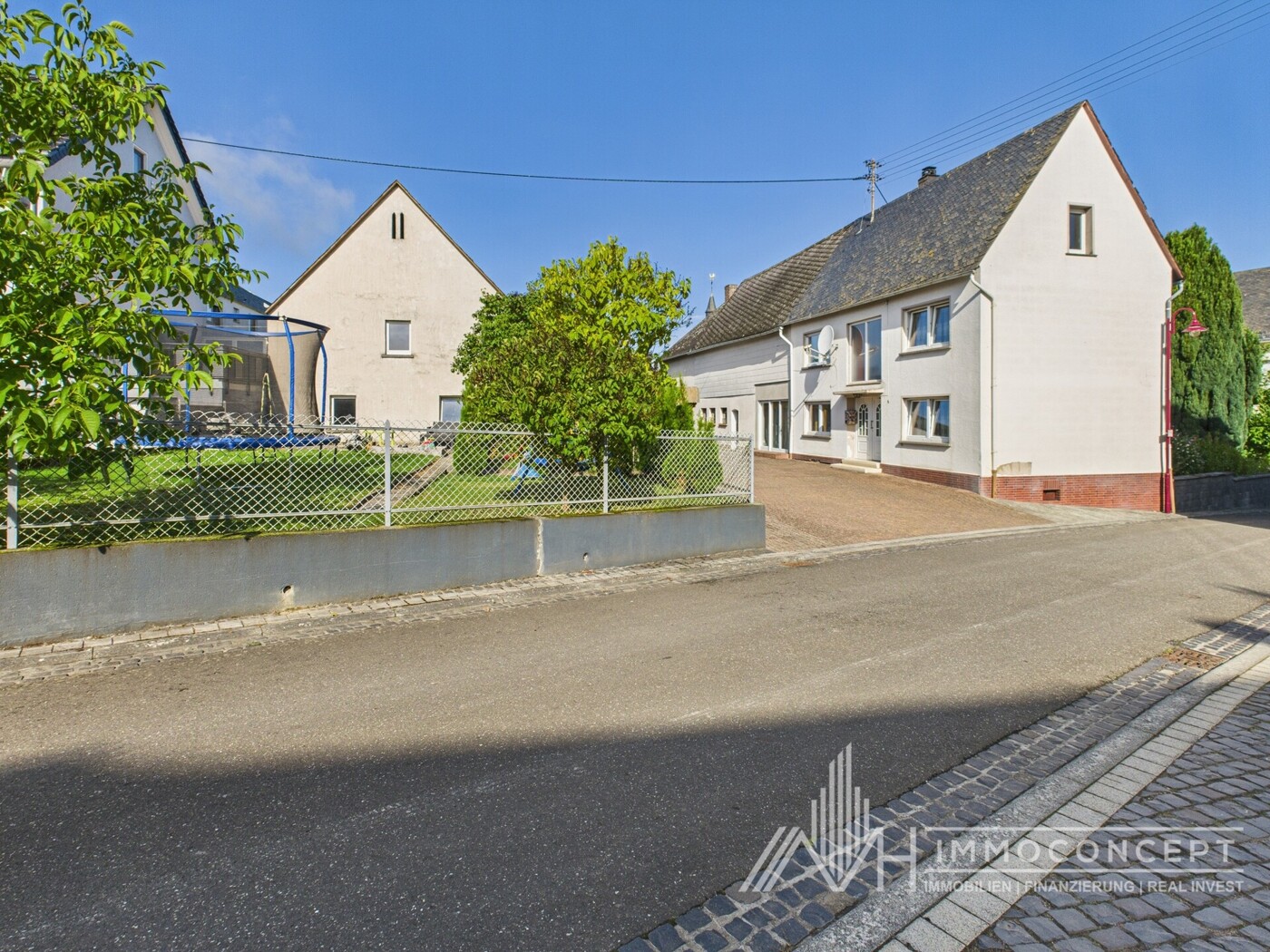 CAM04062G0-PR0045-STILL002