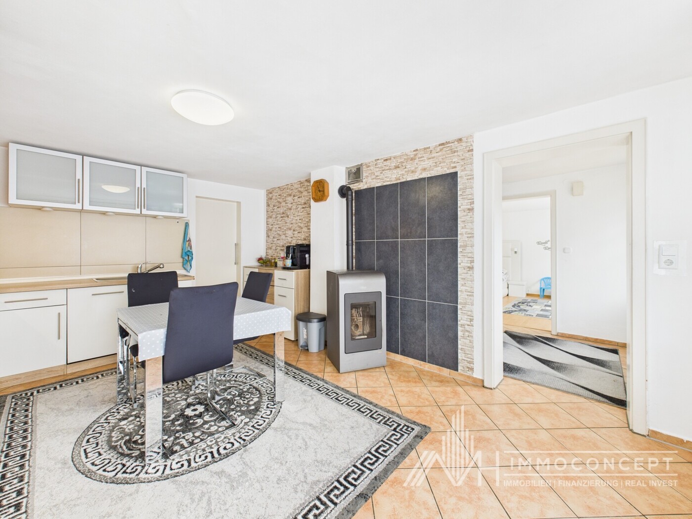 CAM04062G0-PR0045-STILL016