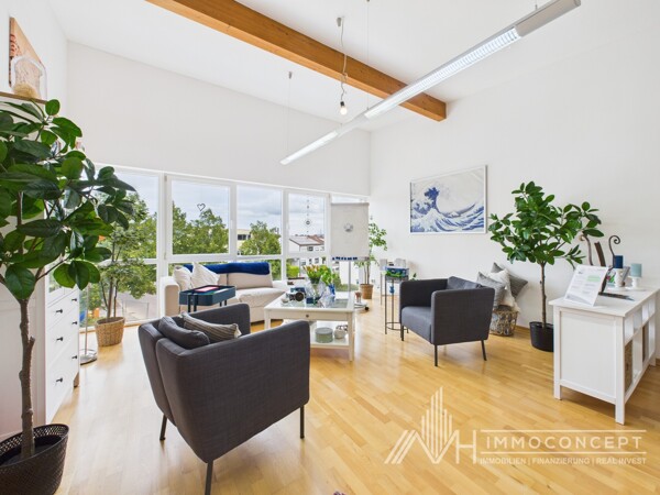 CAM04062G0-PR0044-STILL003