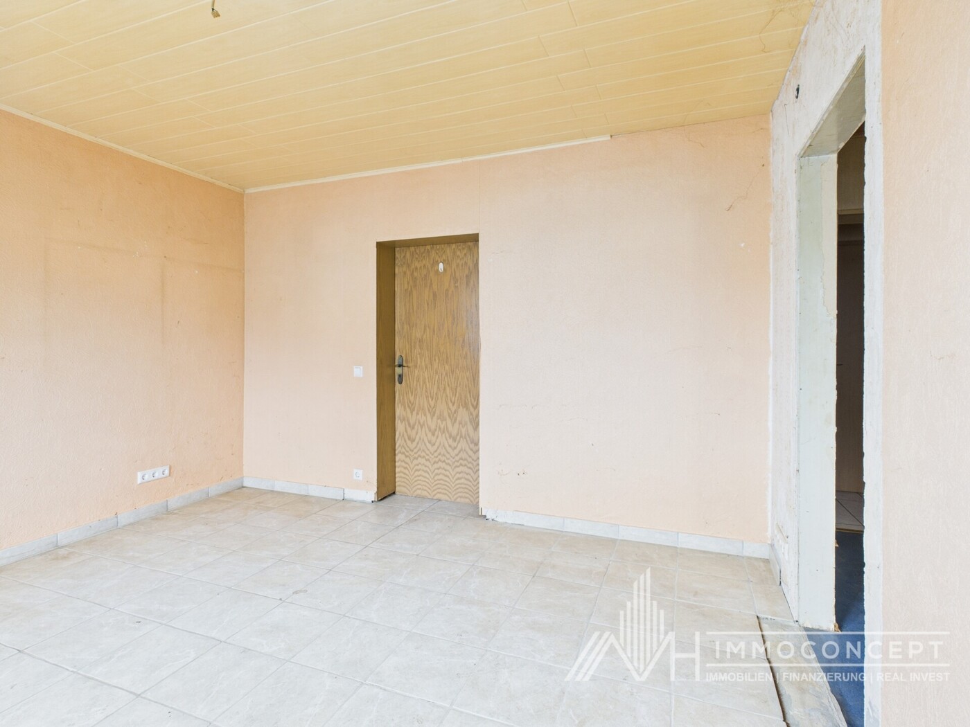 CAM04062G0-PR0046-STILL009