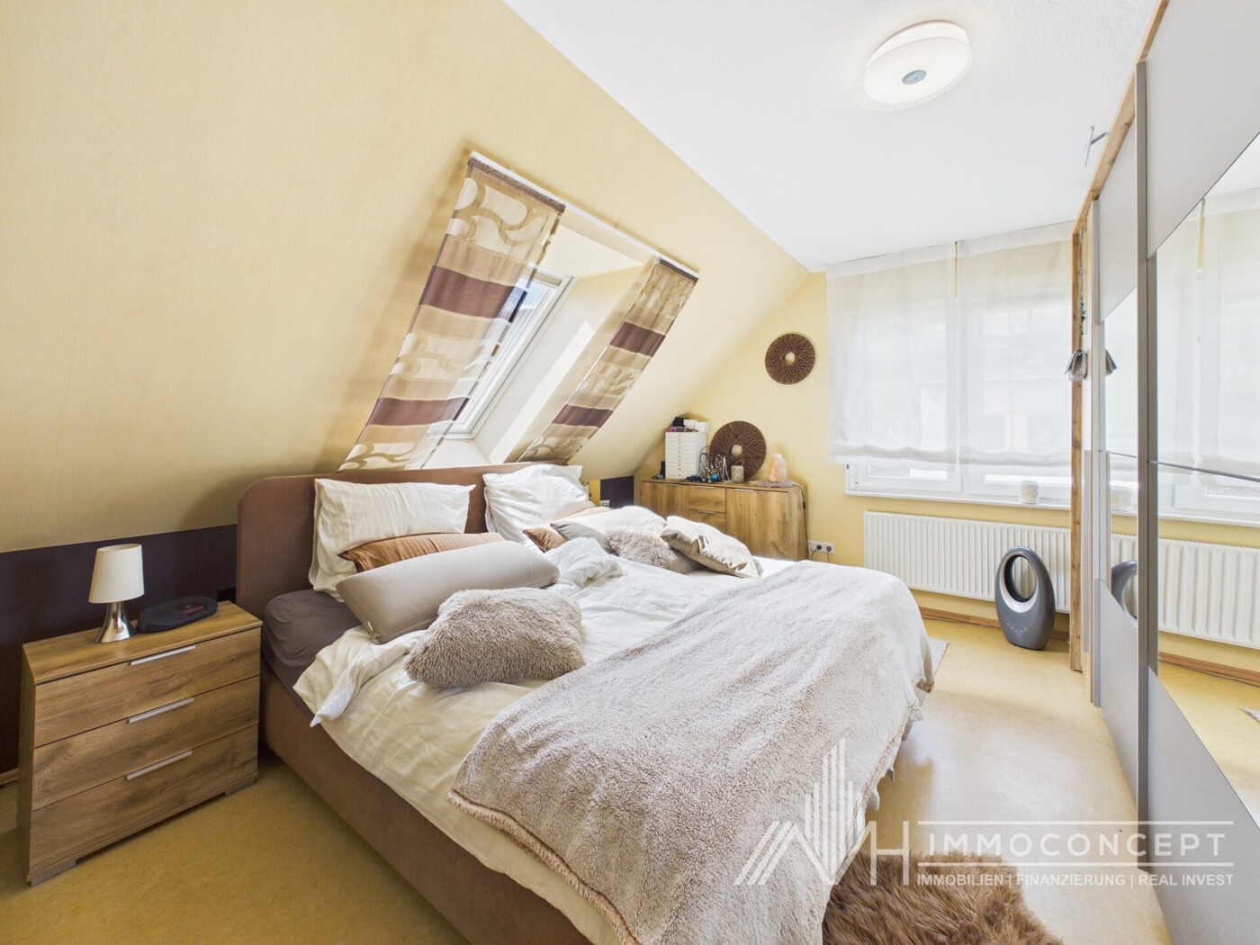 Eltern-Schlafzimmer DG