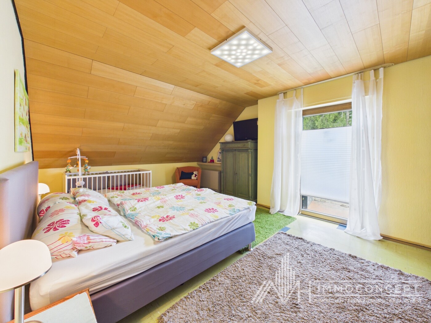 Schlafzimmer DG
