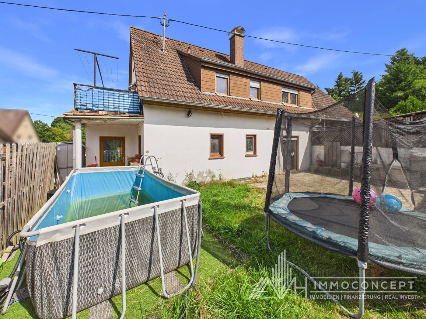 Rückseite_links_Garten