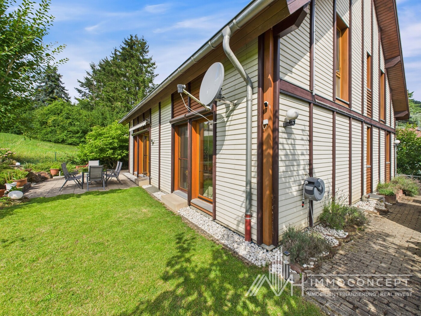 Rück- und Seitenansicht