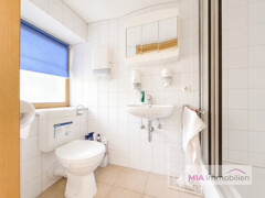 Dusche + WC Büro