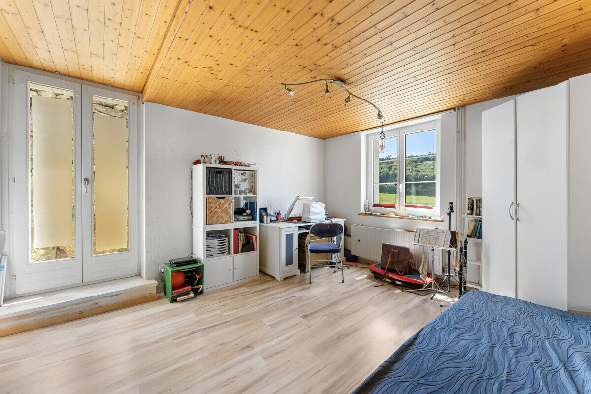 Schlafzimmer 1