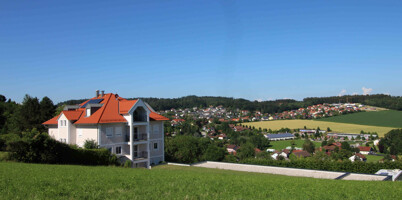 Ansicht Haus und Umgebung