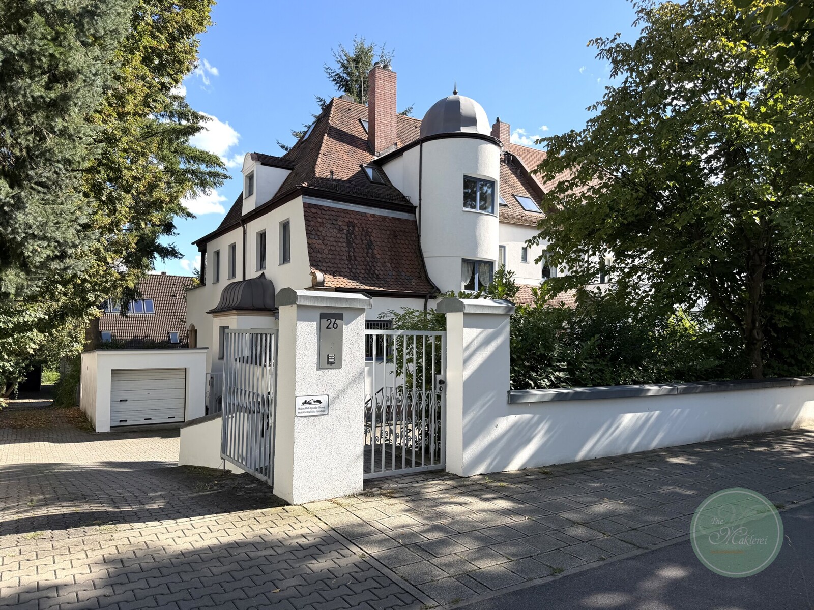 ** Klassisch & Repräsentativ * Maisonette-Wohnung in Vorstadtvilla * ca. 113 qm * Erlenstegen **