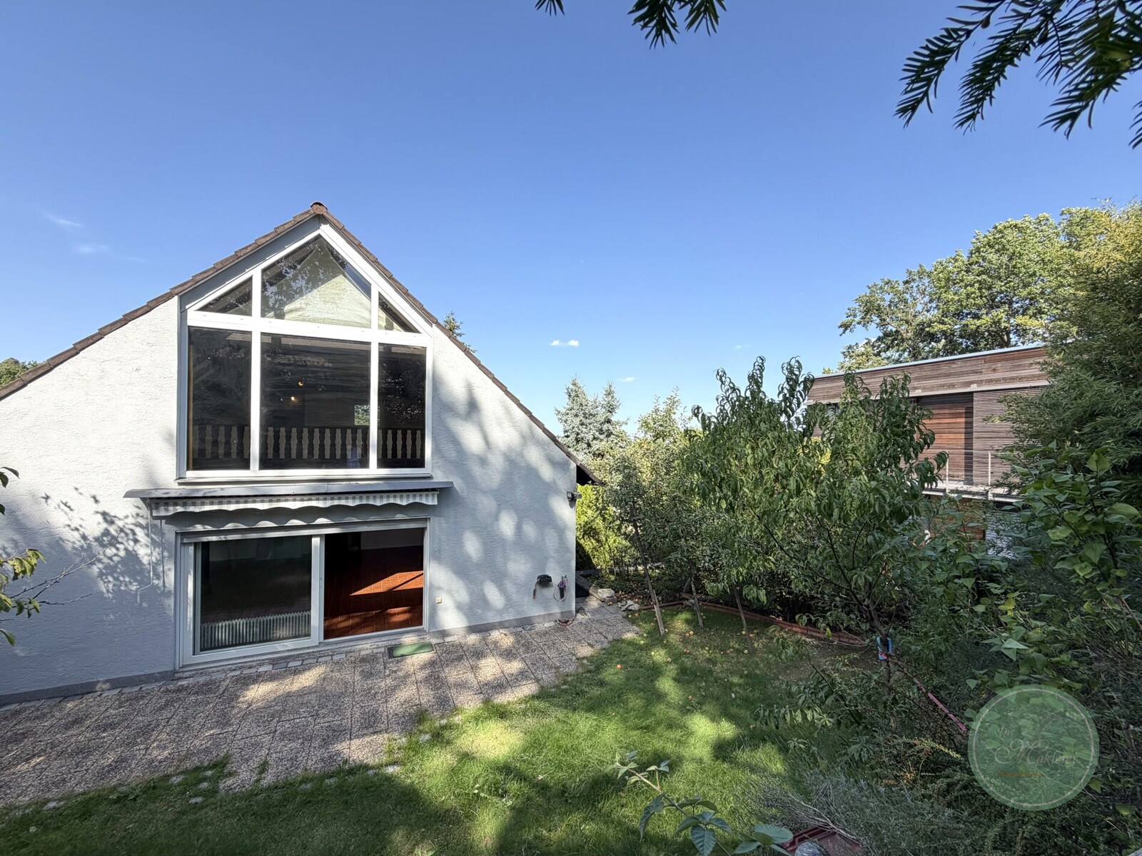 ** DAS Terrassen-Haus * 4 Terrassen von OST bis WEST * 5 Zimmer * Galerie * Garten * Doppelgarage **