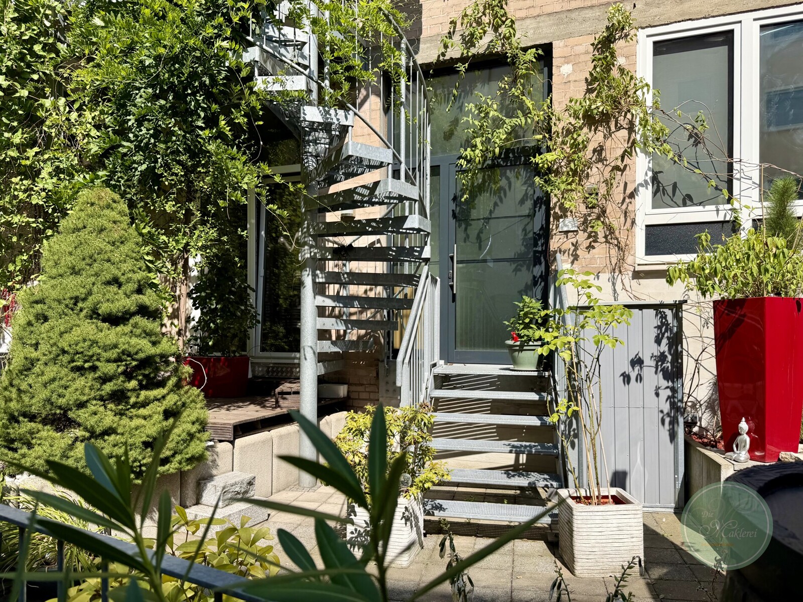 * LOFT but Better * ü. 140 qm * 2 Terrassen * 4 Zimmer * 2 Etagen * EBK * TG-Stellplatz * Nürnberg *