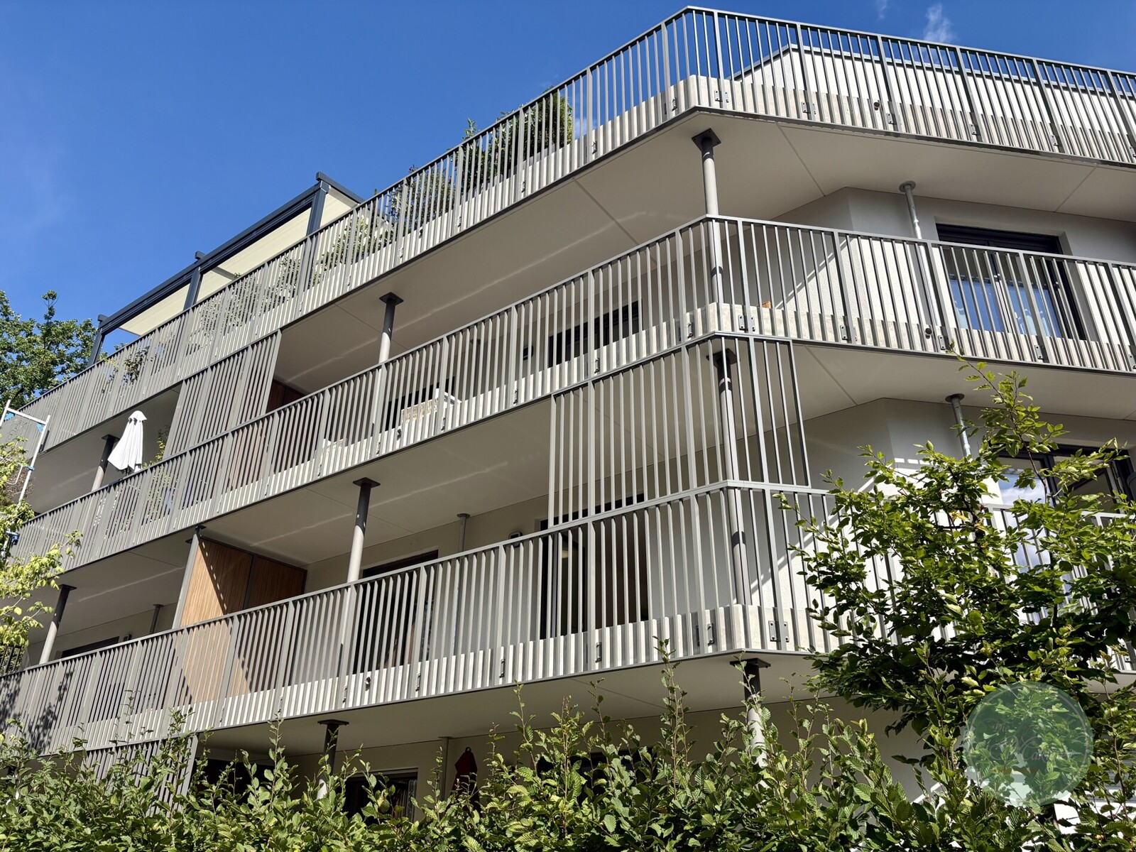 ** DIE „180-Grad-Terrassenwohnung“ ** Baujahr ´23 * 2 Zimmer * ca. 67 Qm * Tiefgaragenstellplatz **