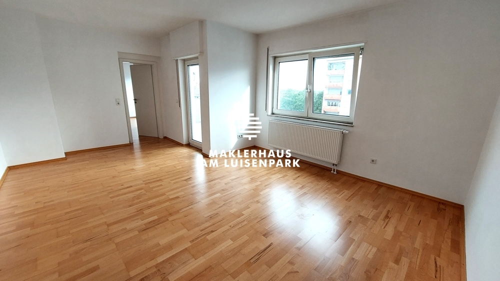 Sanierte Zweizimmerwohnung mit Balkon und Stellplatz - Ideal auch für Kapitalanleger