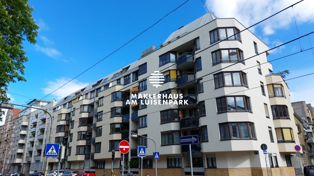 Kapitalanlage mit bis zu 4,2% Rendite - Zentrale Citywohnung mit Loggia nahe Rathaus