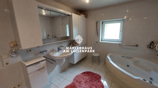 Badezimmer EG