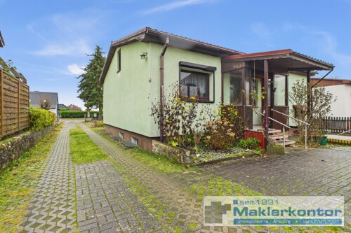 Objektrückseite und Zufahrt