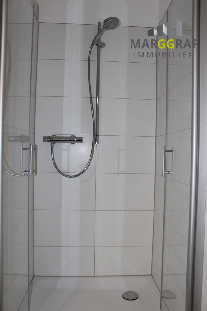 Neubau-Wohnung mit Süd-Balkon inkl. neuer Küchenzeile (auf Wunsch) und PKW-Stell ... - Foto 5