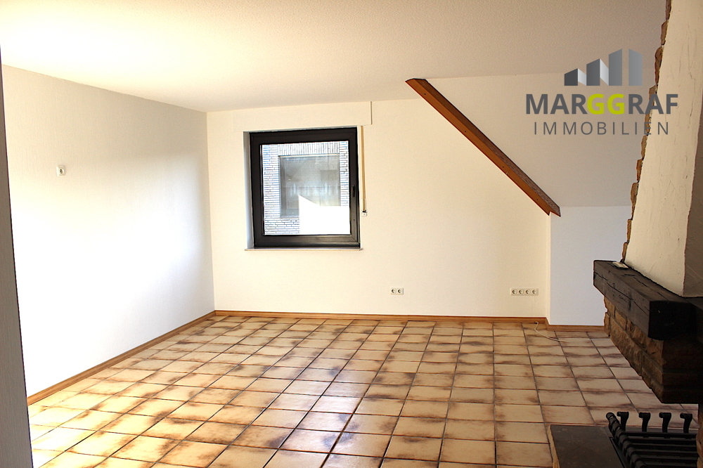 Komplett modernisierte helle Dachgeschosswohnung mit Balkon in guter, ruhiger Si ... - Photo 3