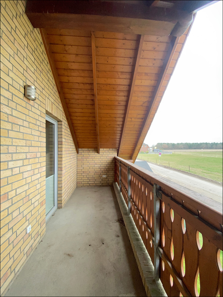 Balkon mit weitem Blick in die Natur