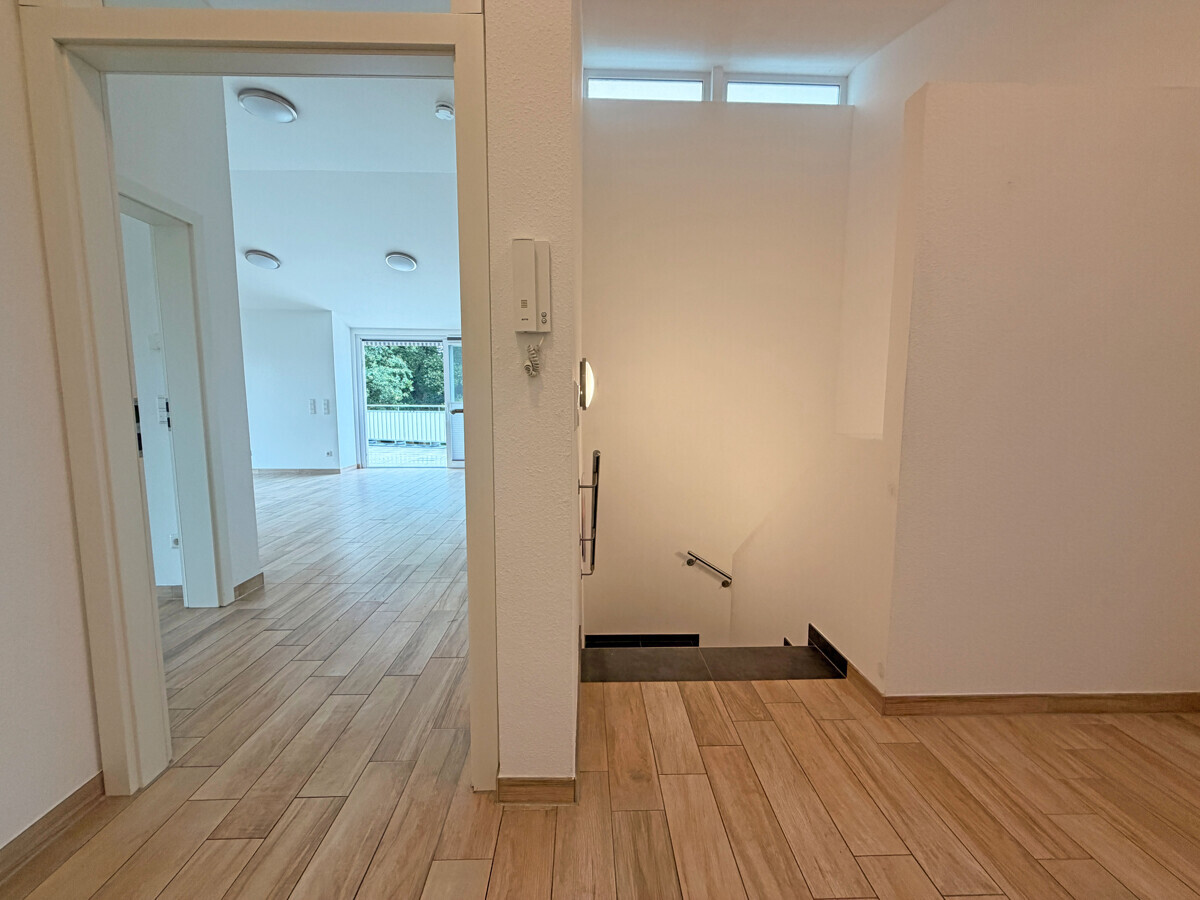 Flur mit privatem Treppenaufgang