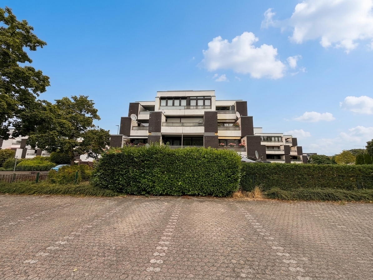 Außenansicht Rückseite Wohnhaus Bornheim - KI-generiert