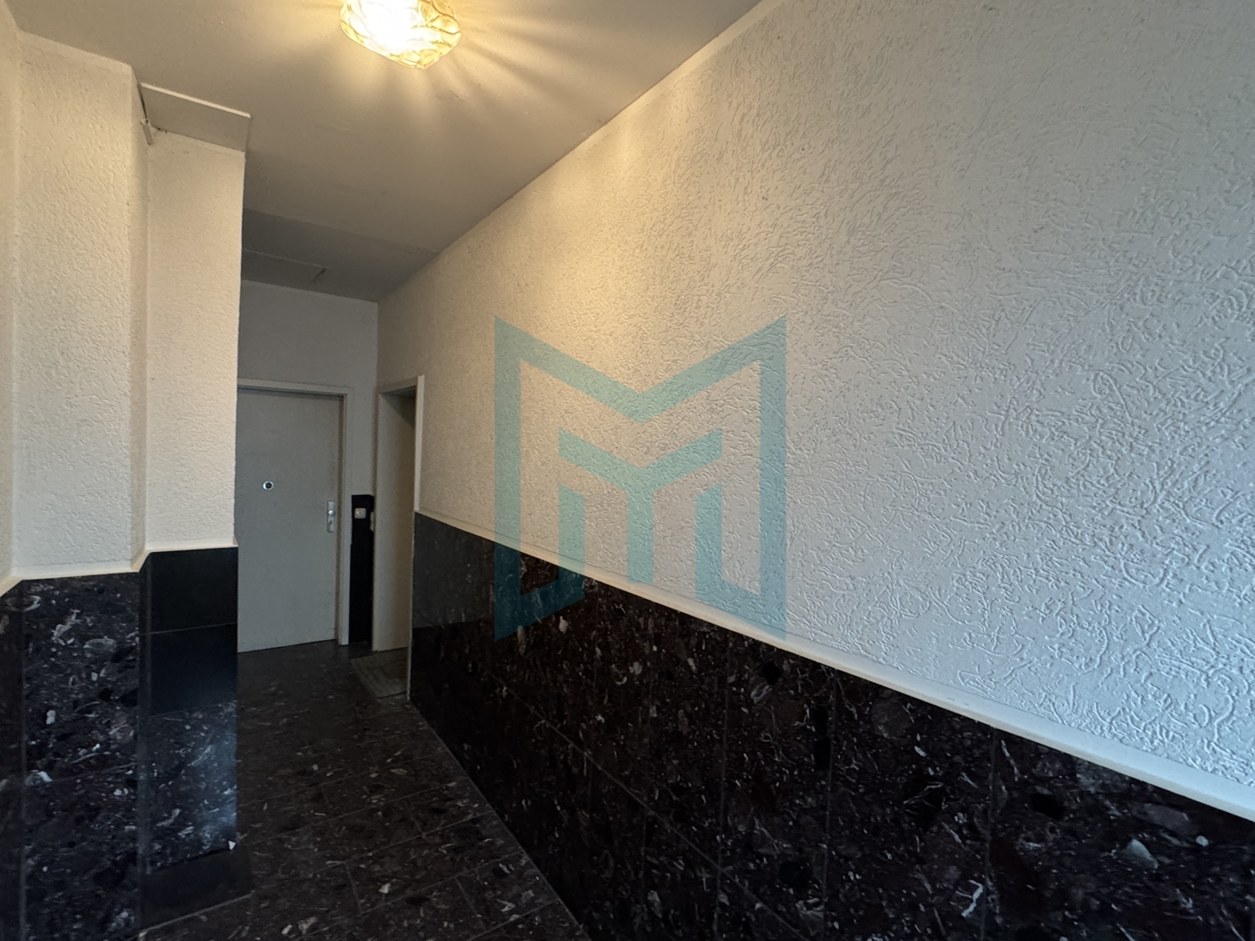 Innenansicht Eingangsbereich Wohnhaus Köln