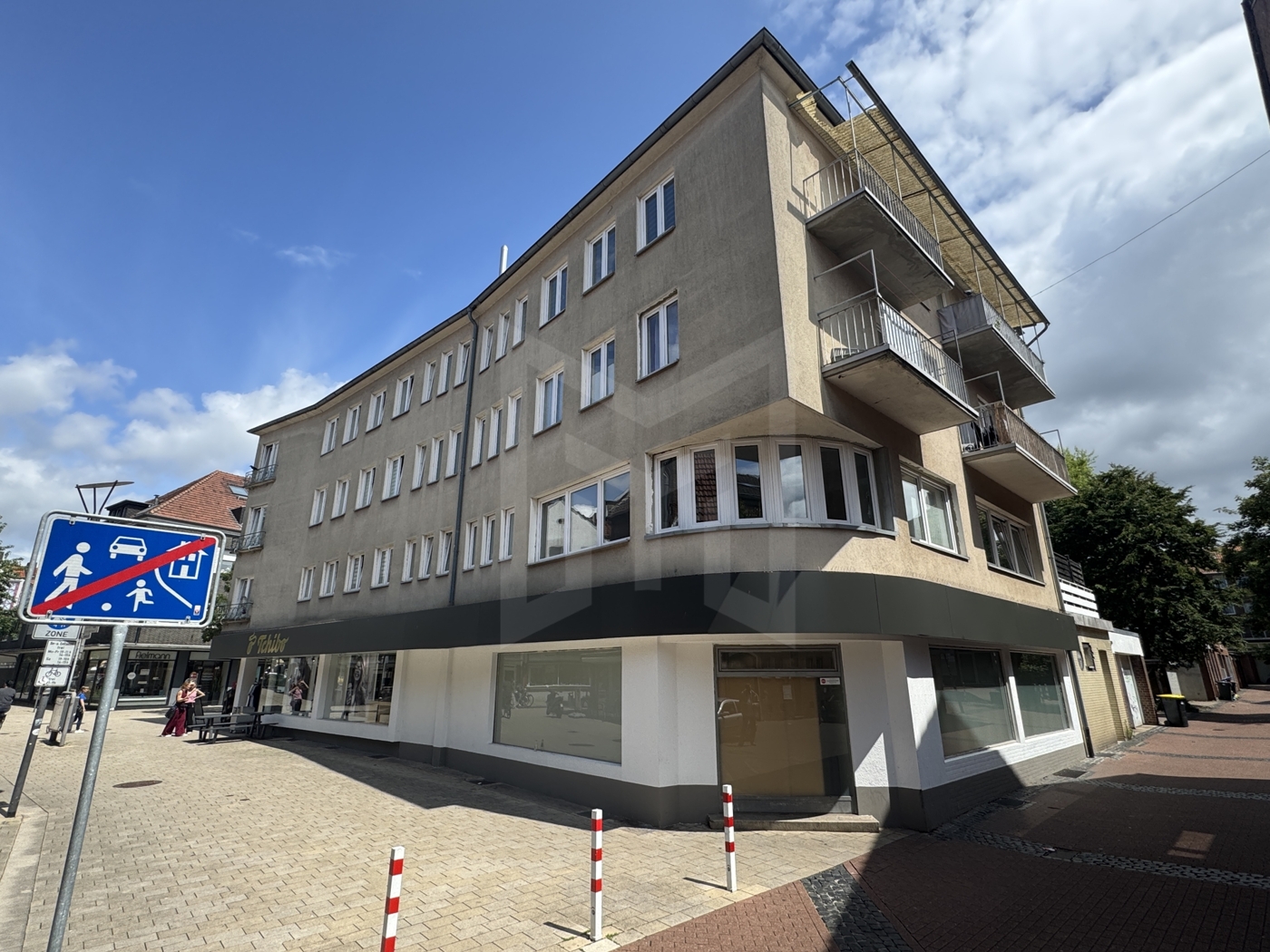 Wohn- und Geschäftshaus Rückseite