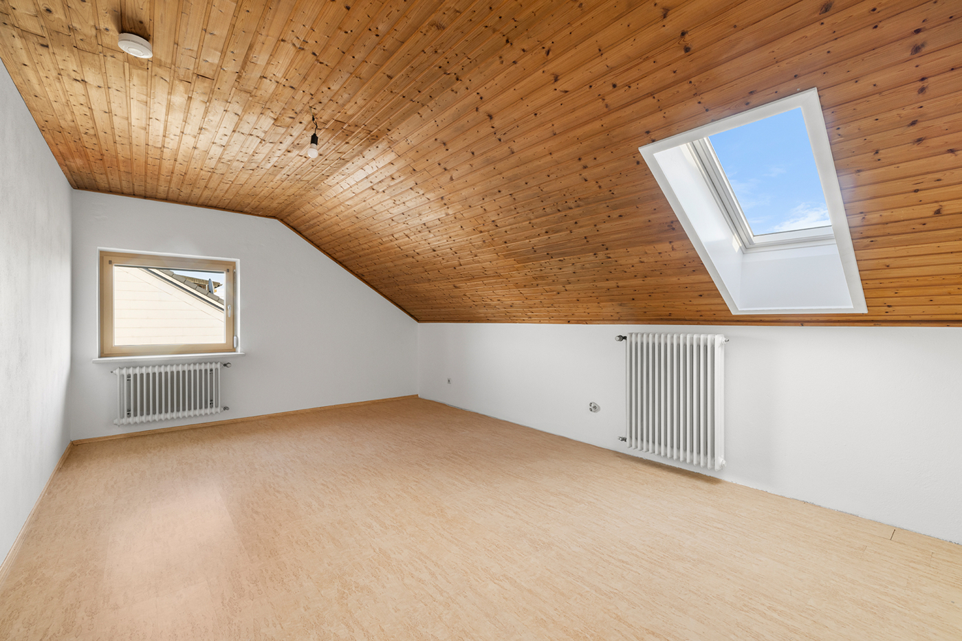 Schlafzimmer DG