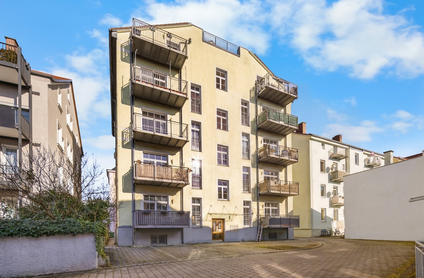 Rückansicht Gebäude