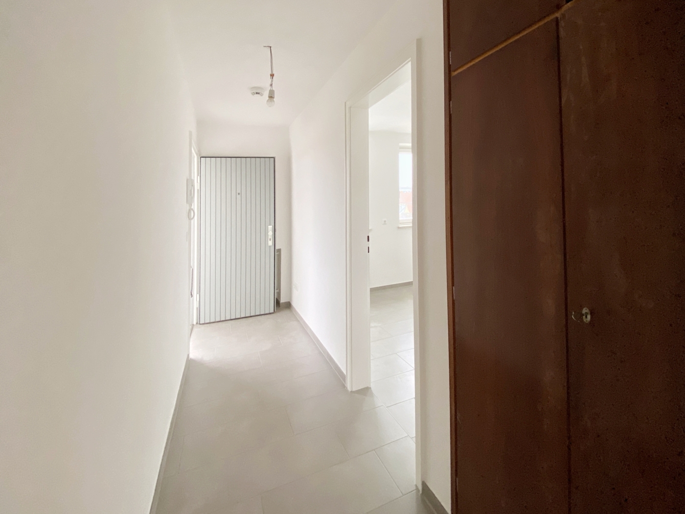 Flur mit Einbauschrank